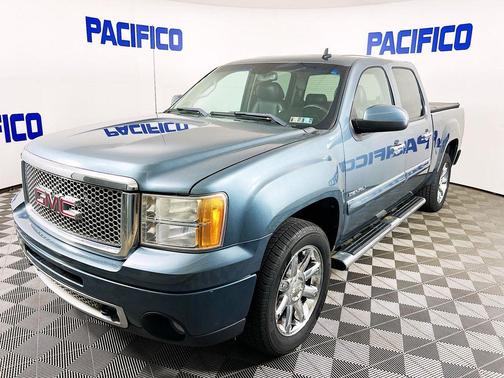 Stealth Gray Metallic 2011 GMC Sierra 1500 Denali