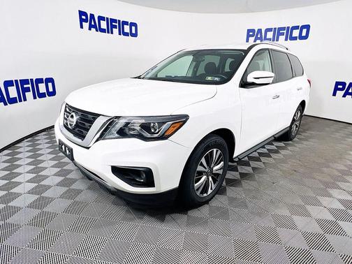 2020 Nissan Pathfinder SV