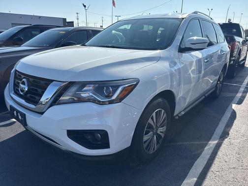 2020 Nissan Pathfinder SV