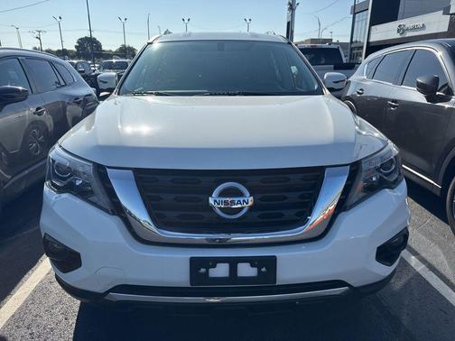 2020 Nissan Pathfinder SV