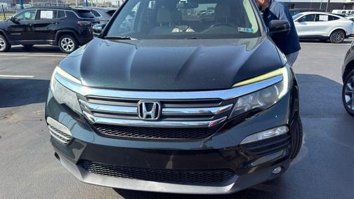 Green 2016 Honda Pilot EX-L