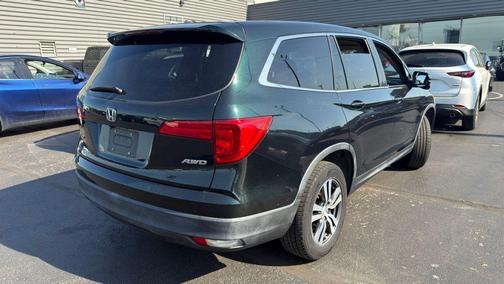 Green 2016 Honda Pilot EX-L
