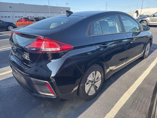 2022 Hyundai IONIQ Hybrid Blue