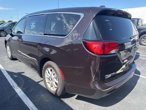 2017 Chrysler Pacifica Touring