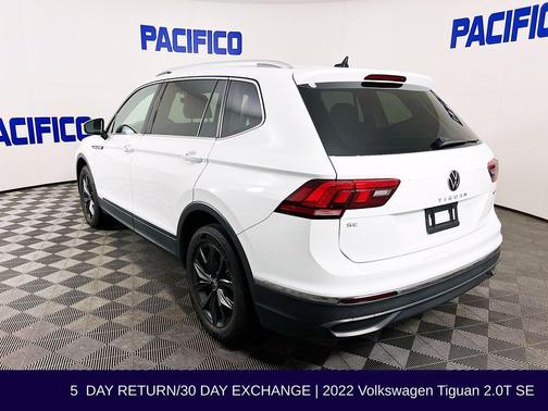 Pure White 2022 Volkswagen Tiguan 2.0T SE
