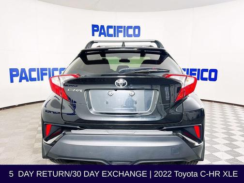 2022 Toyota C-HR XLE