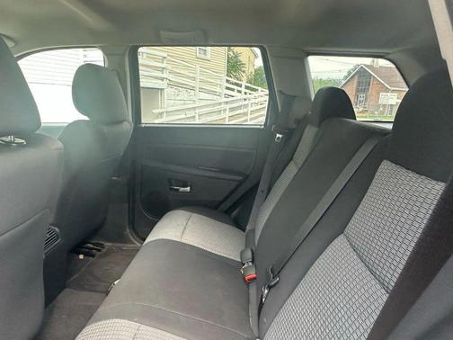2010 Jeep Grand Cherokee Laredo