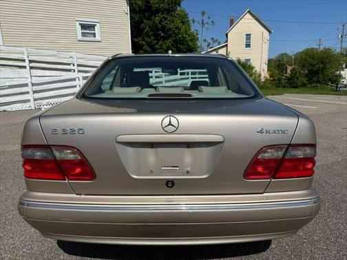 2000 Mercedes-Benz E-Class 4M