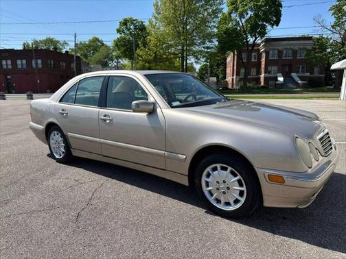 2000 Mercedes-Benz E-Class 4M