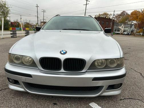 2001 BMW 525 525iT Wagon 4D