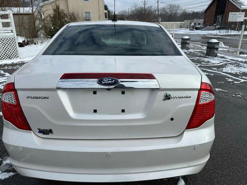 2010 Ford Fusion Hybrid Base