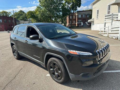 2017 Jeep Cherokee Sport