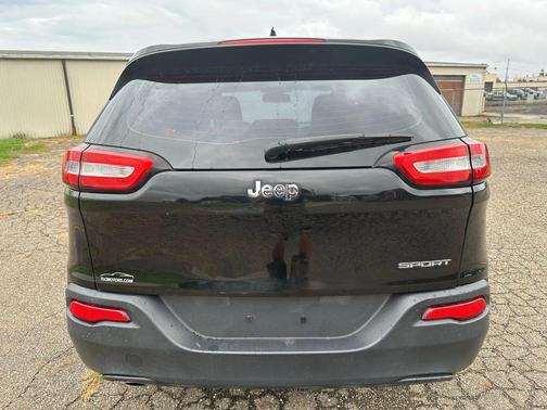 2017 Jeep Cherokee Sport