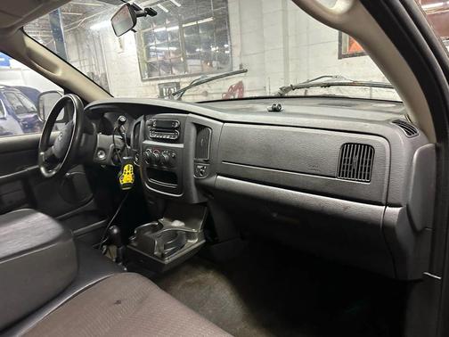 2005 Dodge Ram 1500 ST