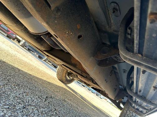 Gold 2000 Cadillac Escalade Sport