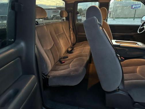 Black 2004 GMC Sierra 1500 SLE Extended Cab