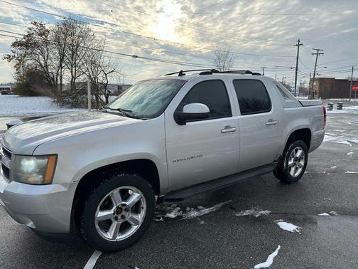 2011 Chevrolet Avalanche 1500 LS