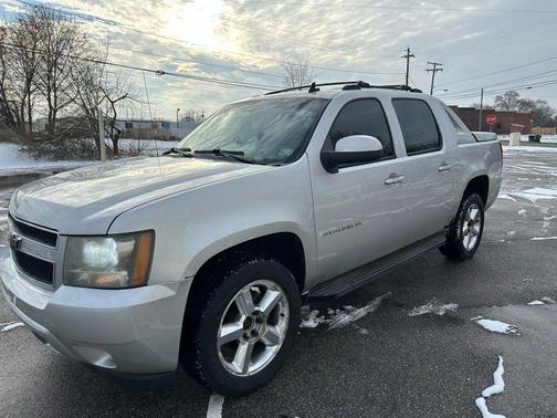 2011 Chevrolet Avalanche 1500 LS
