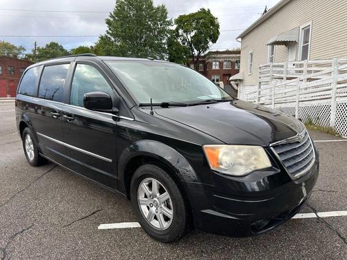 2010 Chrysler Town & Country Touring