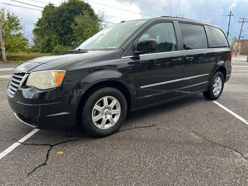 2010 Chrysler Town & Country Touring