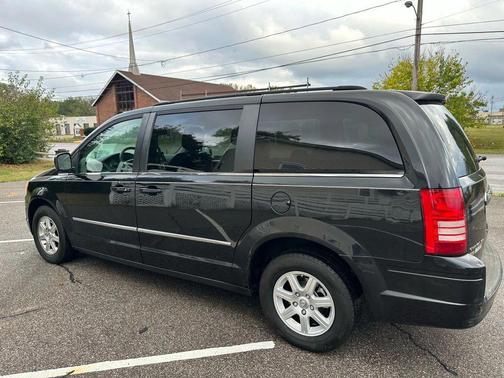 2010 Chrysler Town & Country Touring