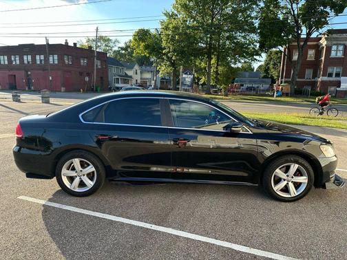 2015 Volkswagen Passat 1.8T Auto SE