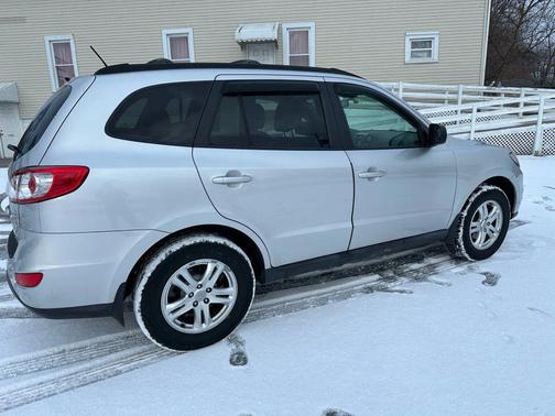 2012 Hyundai SANTA FE GLS