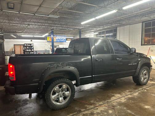 2004 Dodge Ram 1500 SLT Quad Cab