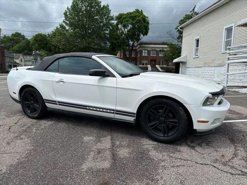 2012 Ford Mustang V6