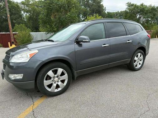 Gray 2012 Chevrolet Traverse LT