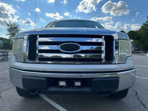 2009 Ford F-150 XLT SuperCrew