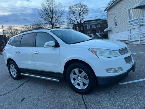 2011 Chevrolet Traverse 2LT