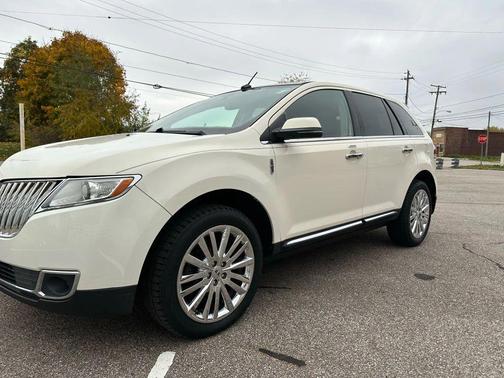 2012 Lincoln MKX Base