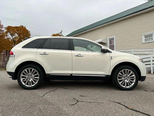 2012 Lincoln MKX Base