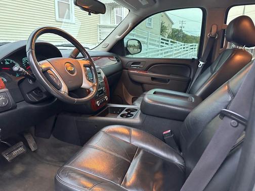 2011 Chevrolet Suburban 1500 LT