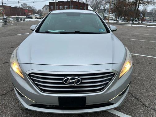 2015 Hyundai SONATA SE