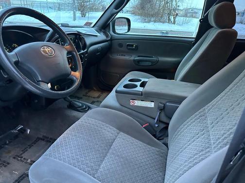 Red 2003 Toyota Tundra SR5