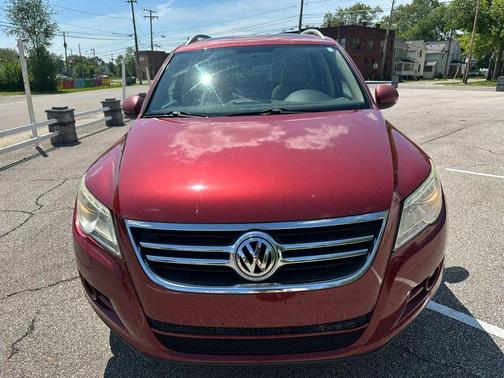 Red 2010 Volkswagen Tiguan SE