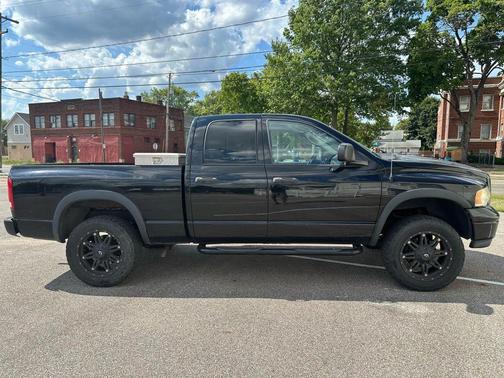 2004 Dodge Ram 1500 SLT Quad Cab