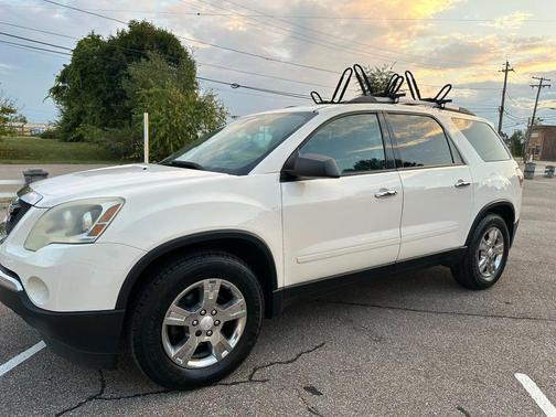 2011 GMC Acadia SLE
