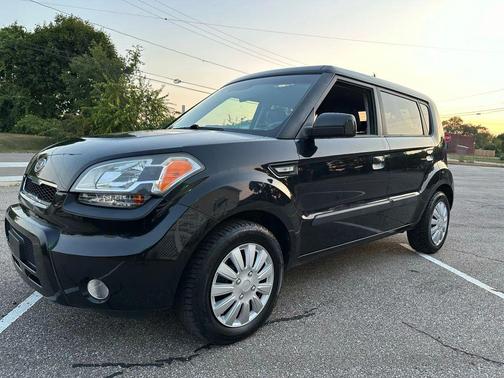 2010 Kia Soul +