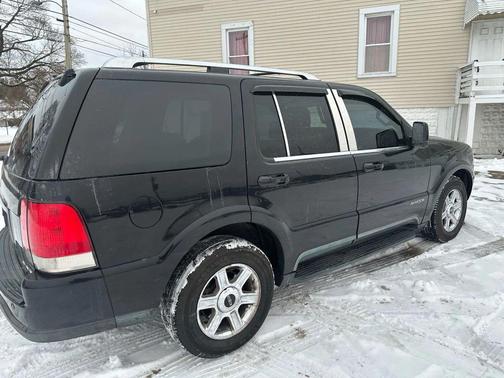 2005 Lincoln Aviator Luxury