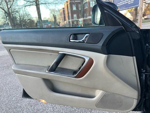 2005 Subaru Outback 3.0 R