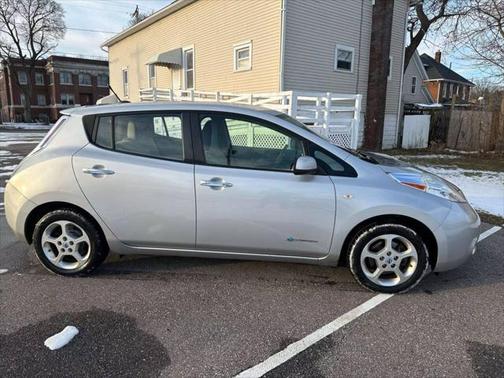 2012 Nissan Leaf SL