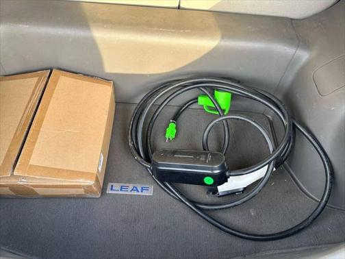 2012 Nissan Leaf SL