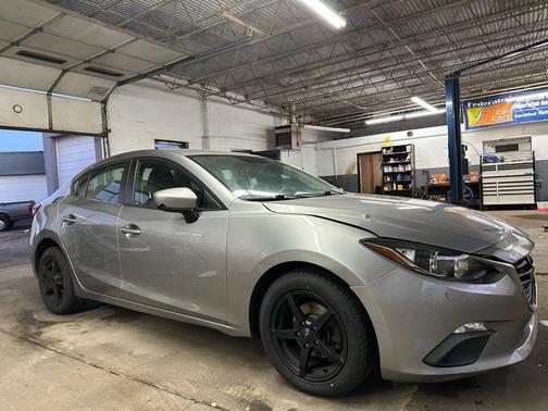 2015 Mazda Mazda3 i Sport