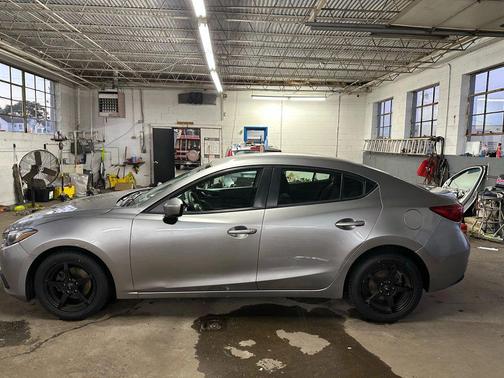 2015 Mazda Mazda3 i Sport