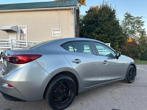 2015 Mazda Mazda3 i Sport