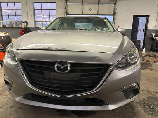 2015 Mazda Mazda3 i Sport