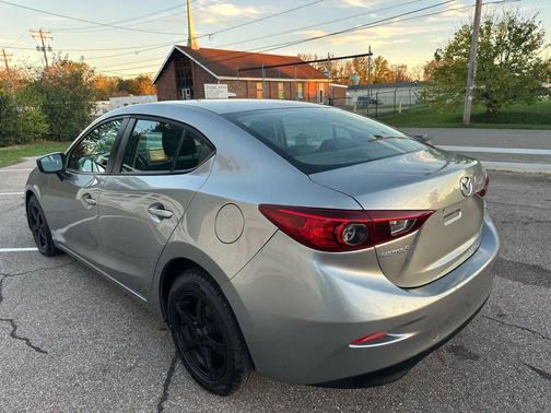 2015 Mazda Mazda3 i Sport